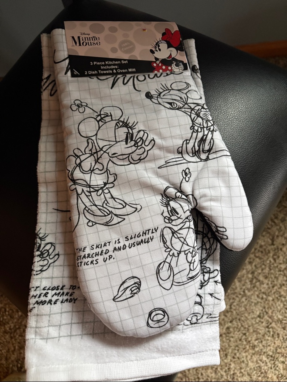 Disney Minnie Mouse Black & White Sketch Oven Mitt and Towel Set